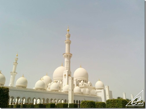 sheikh rashid mosque outside
